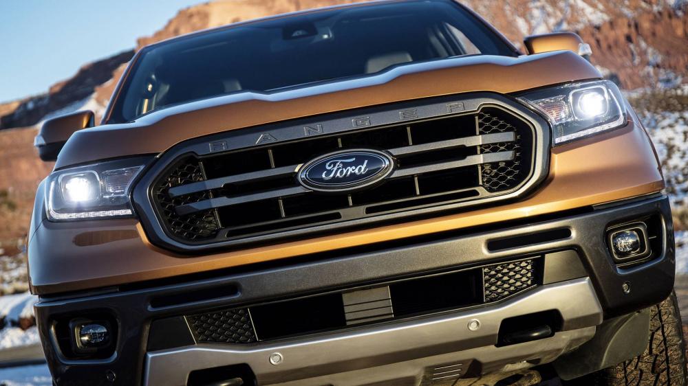 Theo hãng Ford, Ranger 2019 là mẫu xe bán tải cỡ trung được thiết kế theo thị hiếu tại thị trường Mỹ. Bên ngoài, Ranger 2019 sở hữu thiết kế khiến những người yêu thích nhãn hiệu Ford có thể nhận ra ngay lập tức nhờ lưới tản nhiệt hình lục giác với các thanh nằm ngang và hốc gió trên chắn bùn trước.